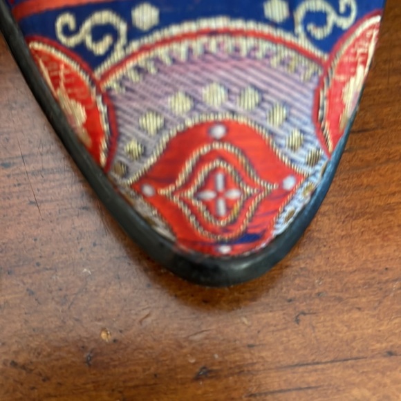 Academia brocade mules (sz 7 1/2) - Picture 9 of 10